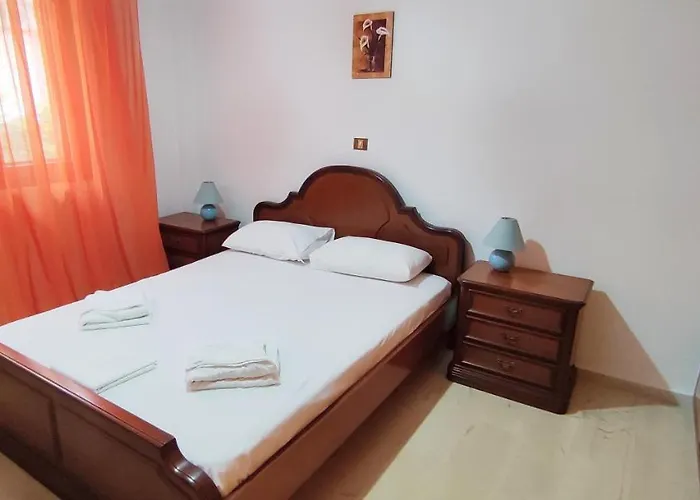 Fouli Studios & Apartments
